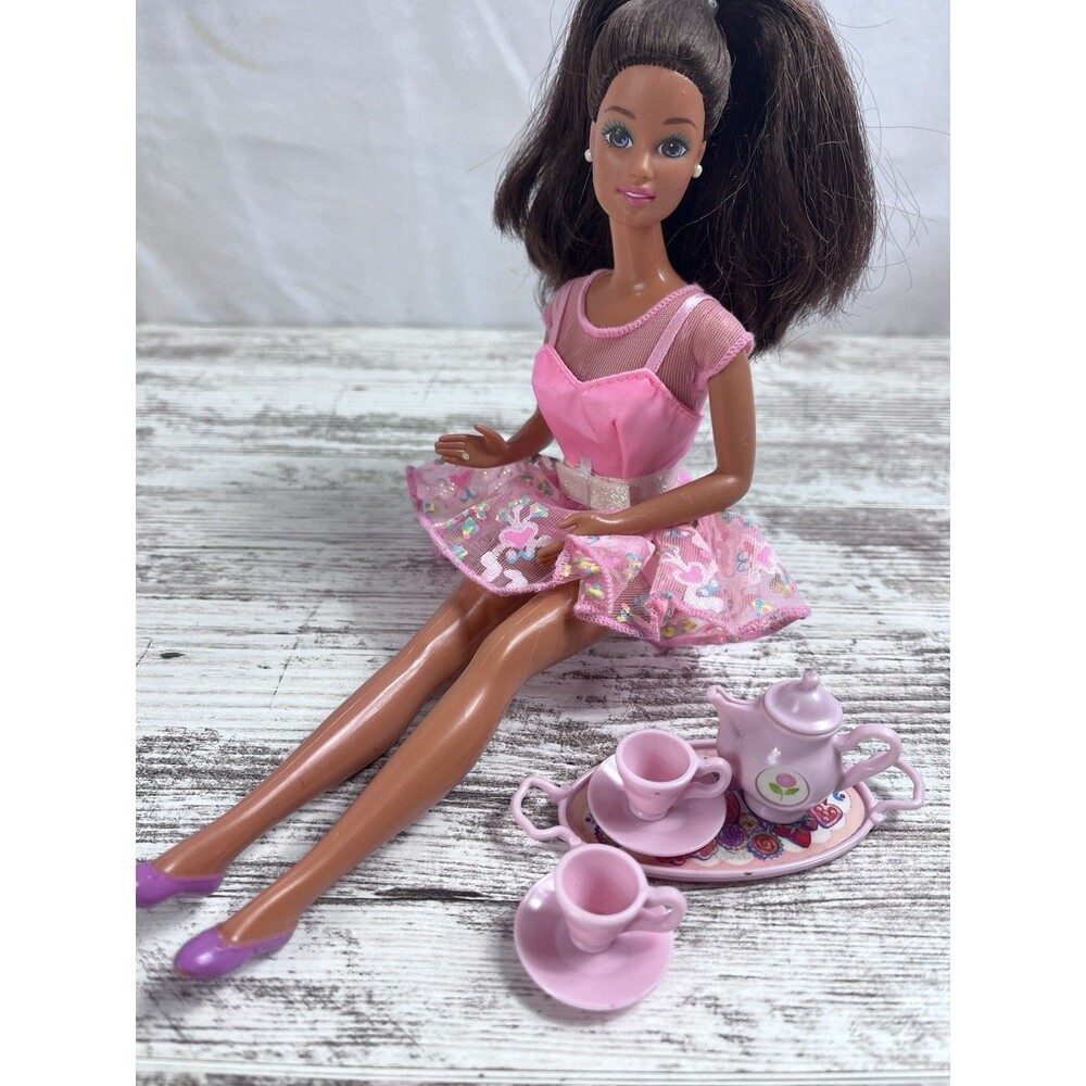 Vtg 1995 My First Tea Party Barbie Brunette Hispanic #14875 Complete w/Tea Set